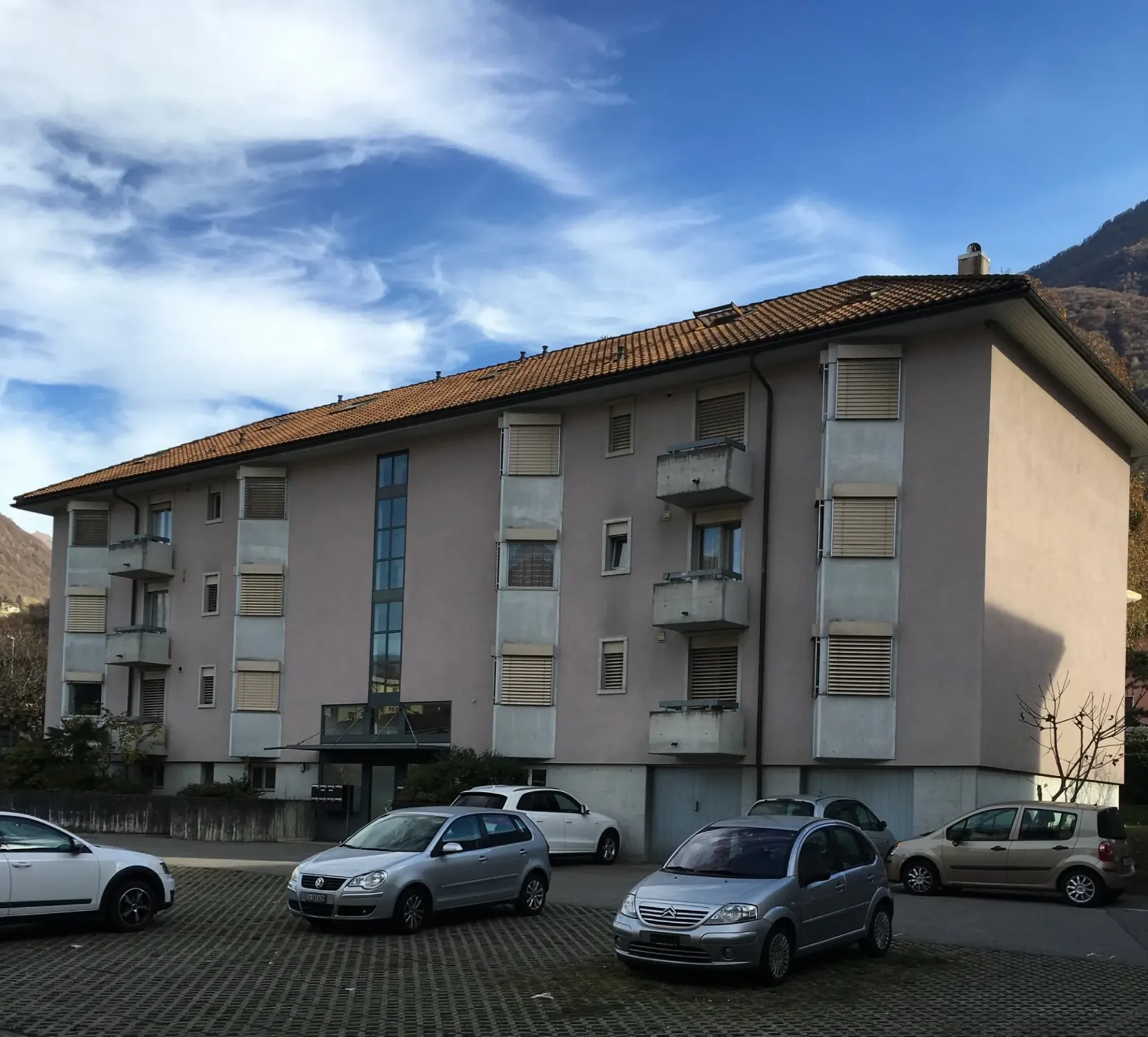 Grazioso 3.5 locali al 1° piano a Camorino
