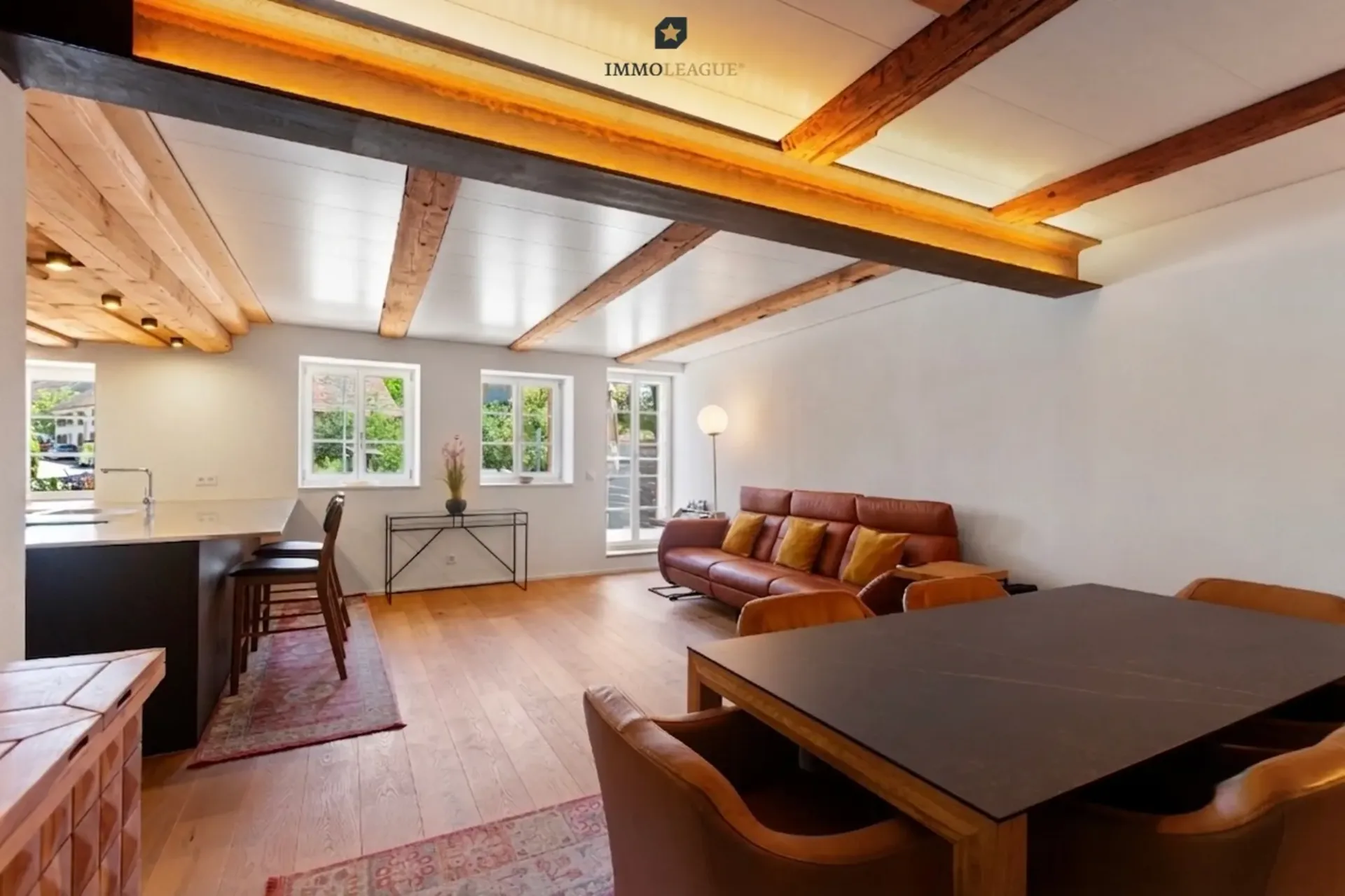 Historic house with two high-quality maisonette apartments