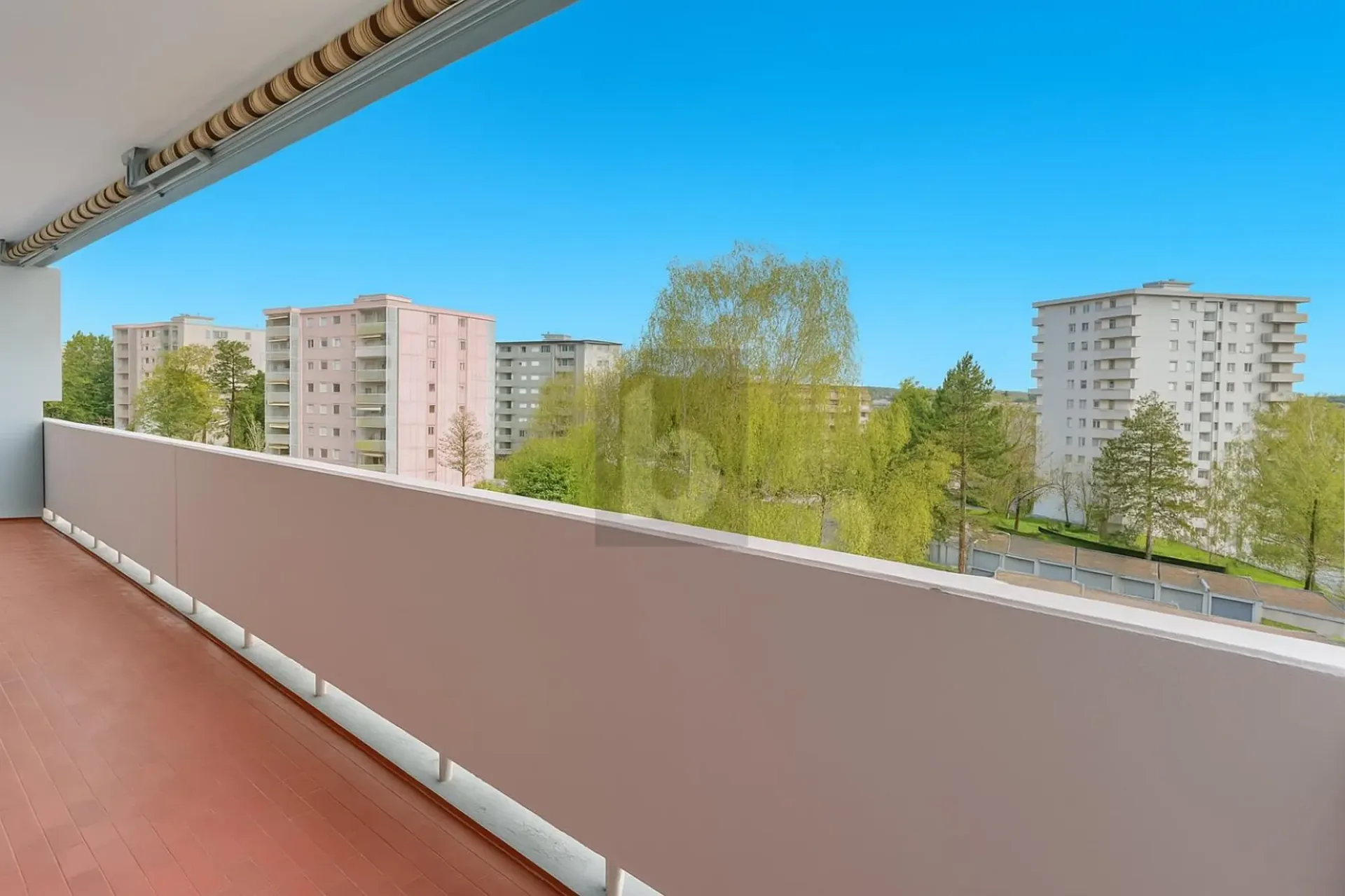 VÖLLIG RENOVIERTE IMMOBILIE IN FRIBOURG