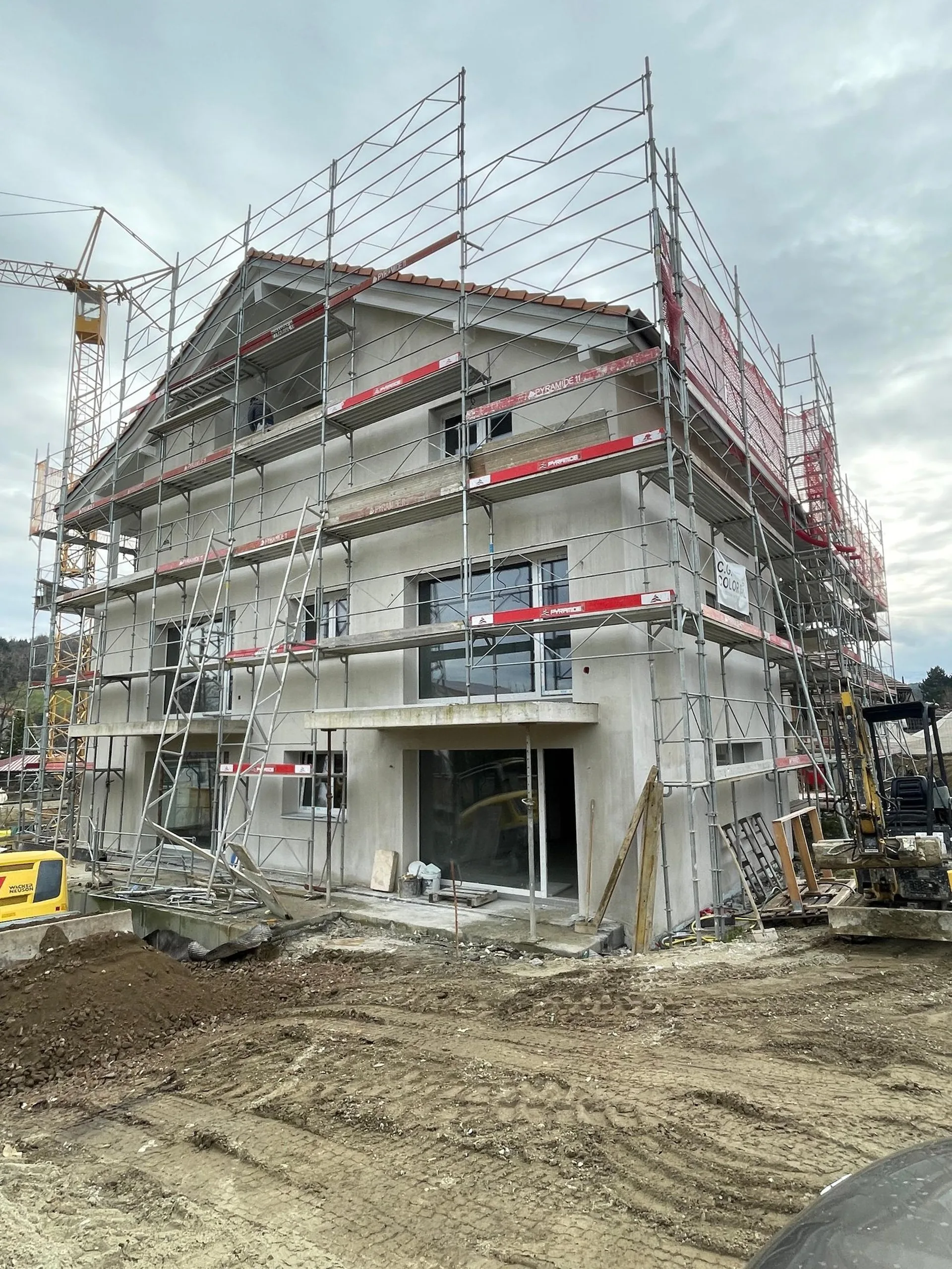Grand duplex contemporain à Chavannes-les-Forts – Espace, lumière, confort