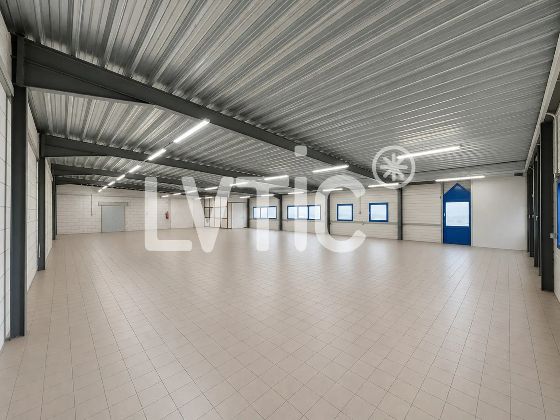 Atelier, dépôt de 578 m2 à louer à Yverdon - Treycovagnes