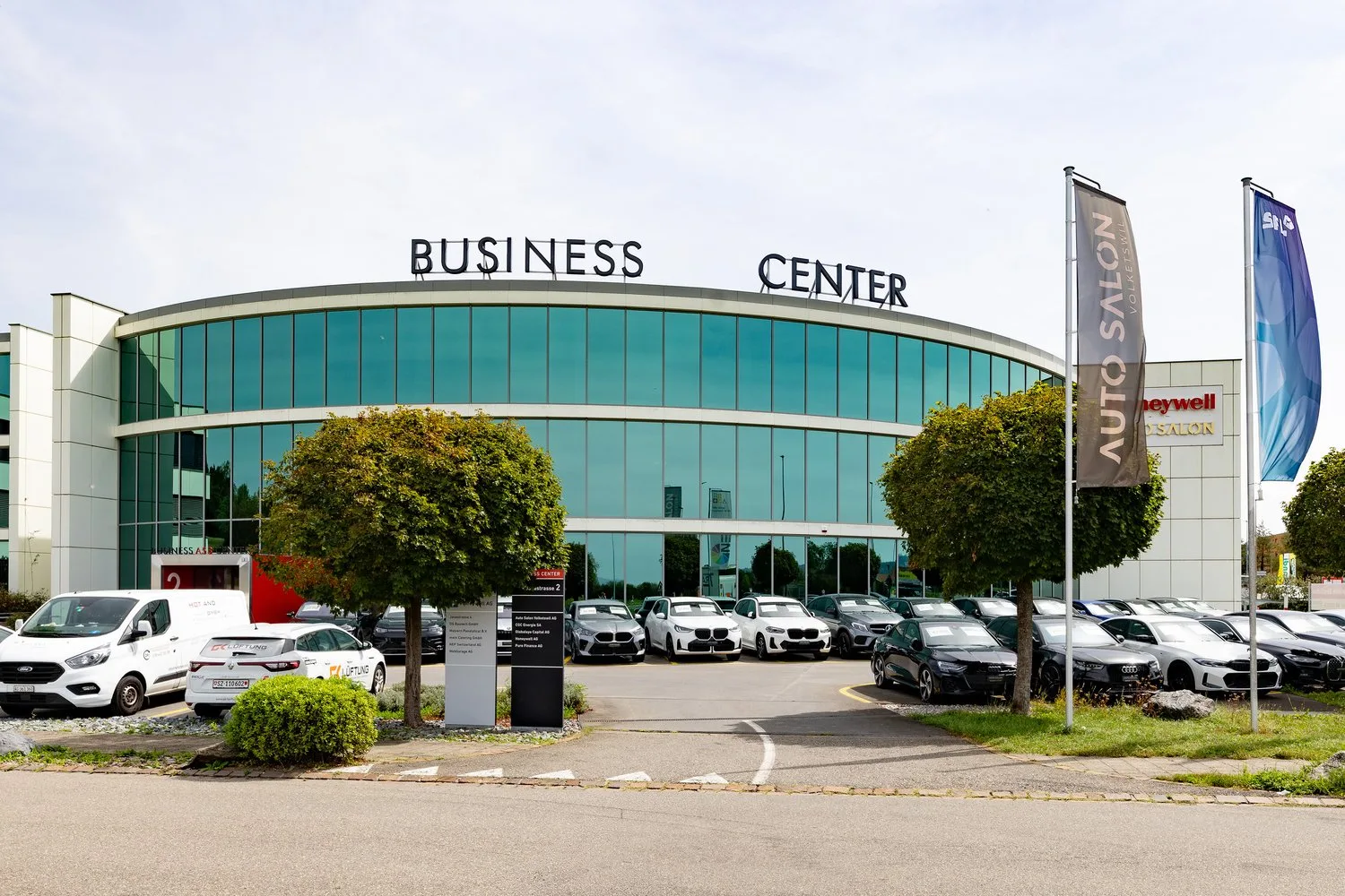 Bureaux flexibles dans un emplacement favorable au trafic !