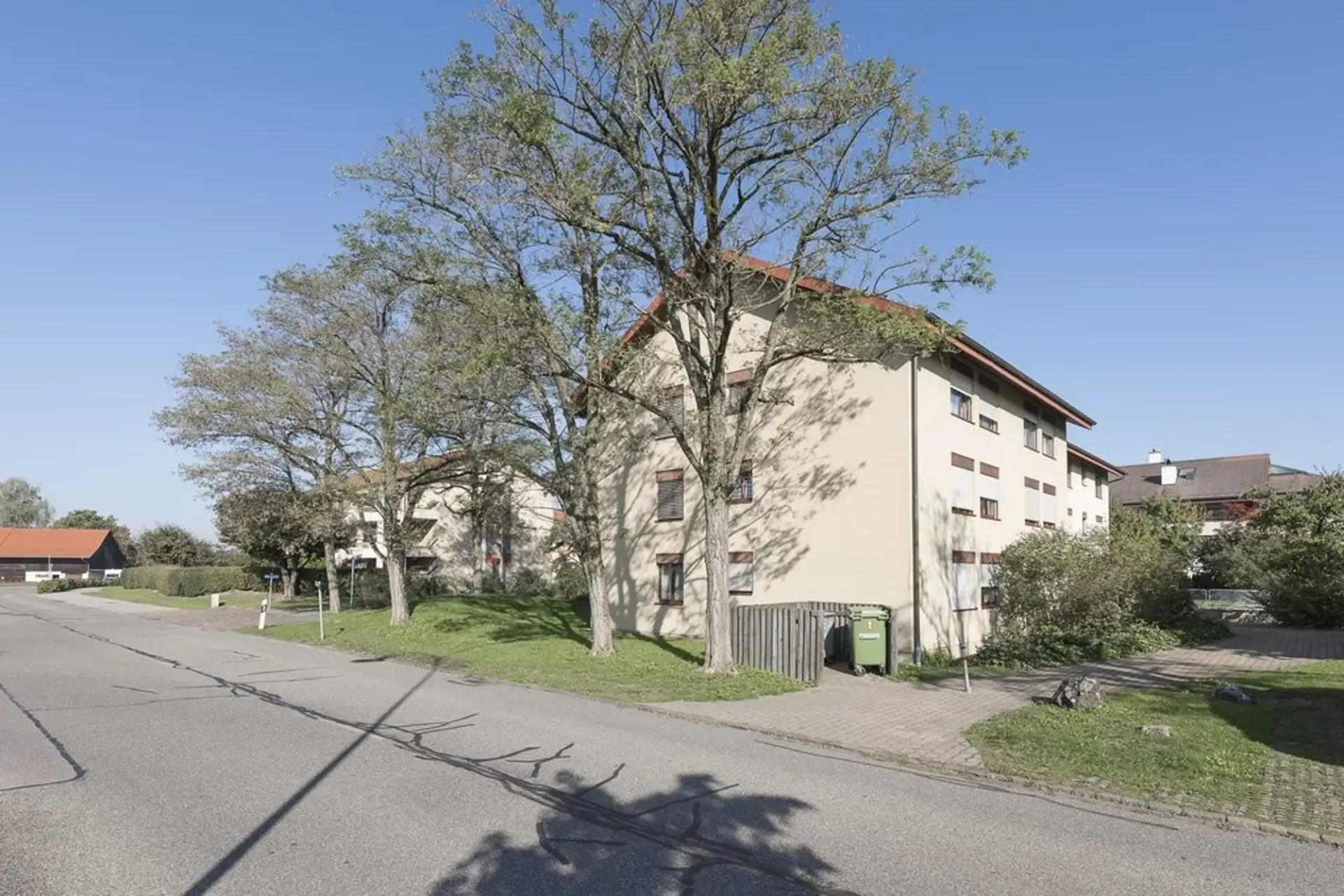 Bastelraum in Bassersdorf neben dem Bahnhof zu vermieten!