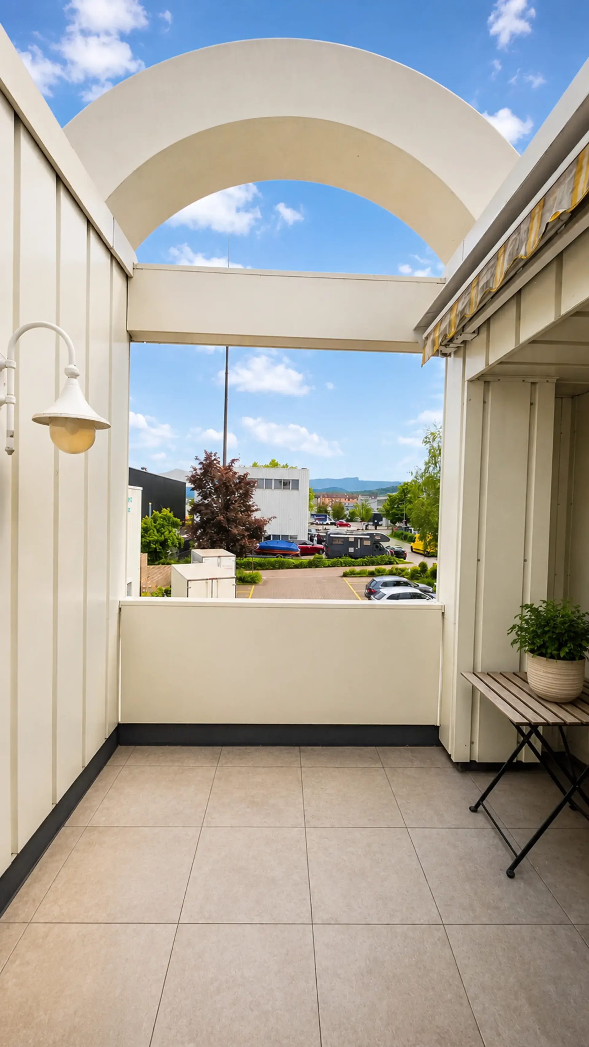 Helle 4-Zimmer-Wohnung mit Balkon und Weitsicht