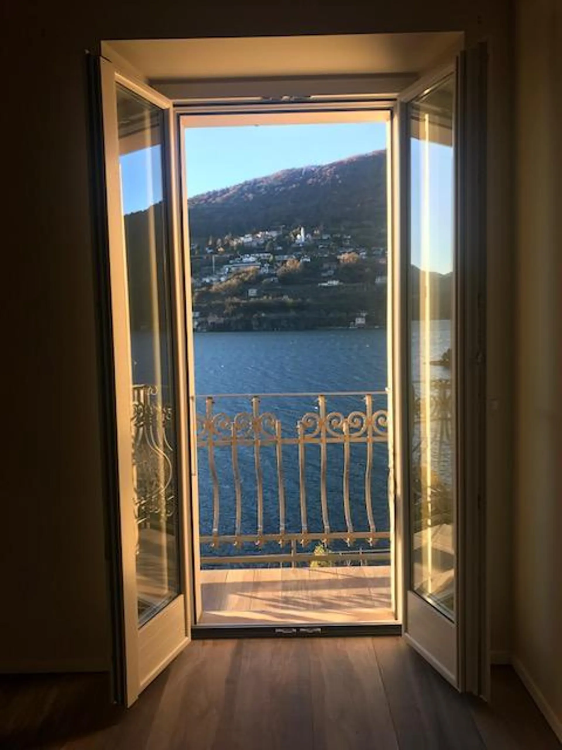 Penthouse with stunning lake view in a house with only 3 apartments