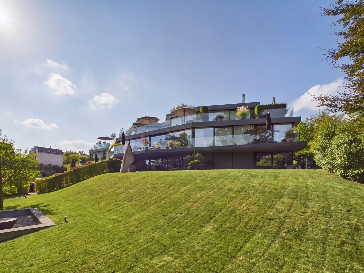Appartement spacieux et exclusif de 3,5 pièces avec terrasse et jardin dans un cadre de parc