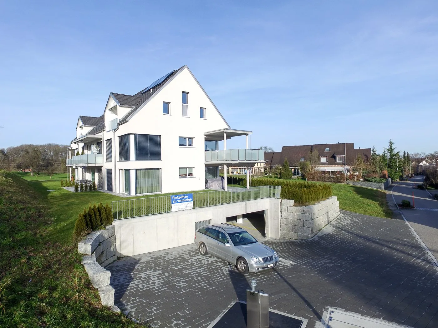 Einstellplatz in Tiefgarage zu vermieten