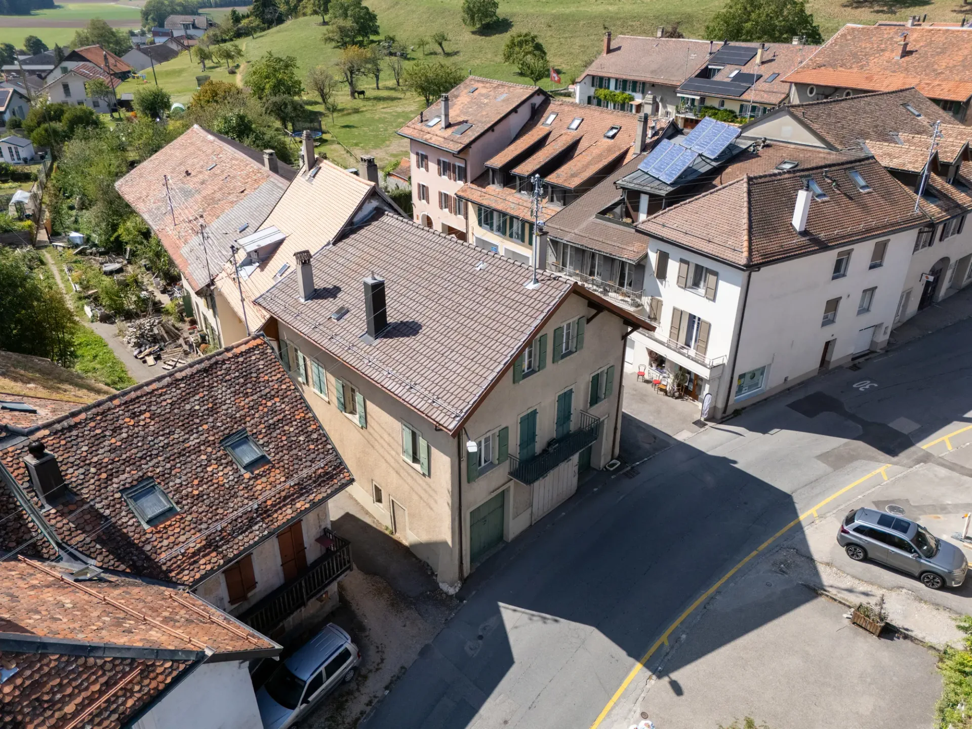 MAISON VILLAGEOISE OFFRANT LA POSSIBILITÉ DE CRÉER DEUX APPARTEMENTS