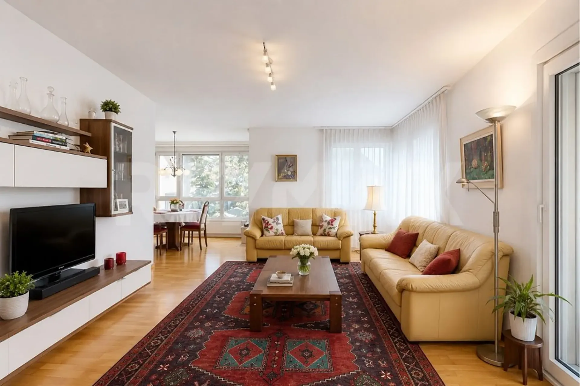 Charmante 4.5-Zimmer-Eigentumswohnung mit Balkon in der historischen Altstadt von Lenzburg