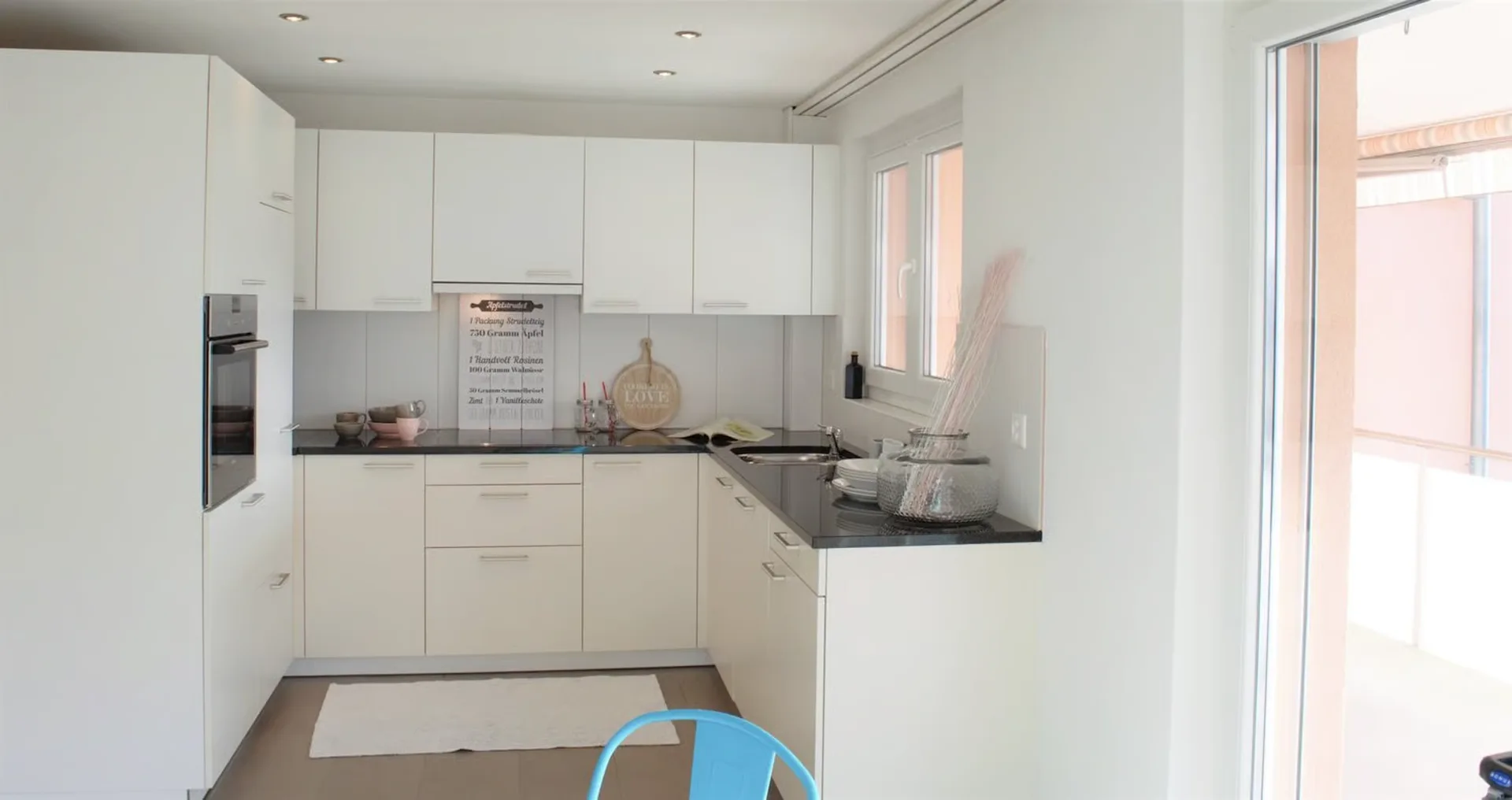 Helle und moderne 4.5 Zimmer EG-Wohnung
