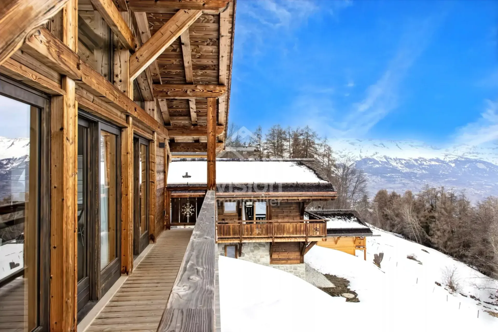 CHALET 3,5 ZIMMER PANORAMABLICK UND NATURE IM HERZEN DER 4 TÄLER