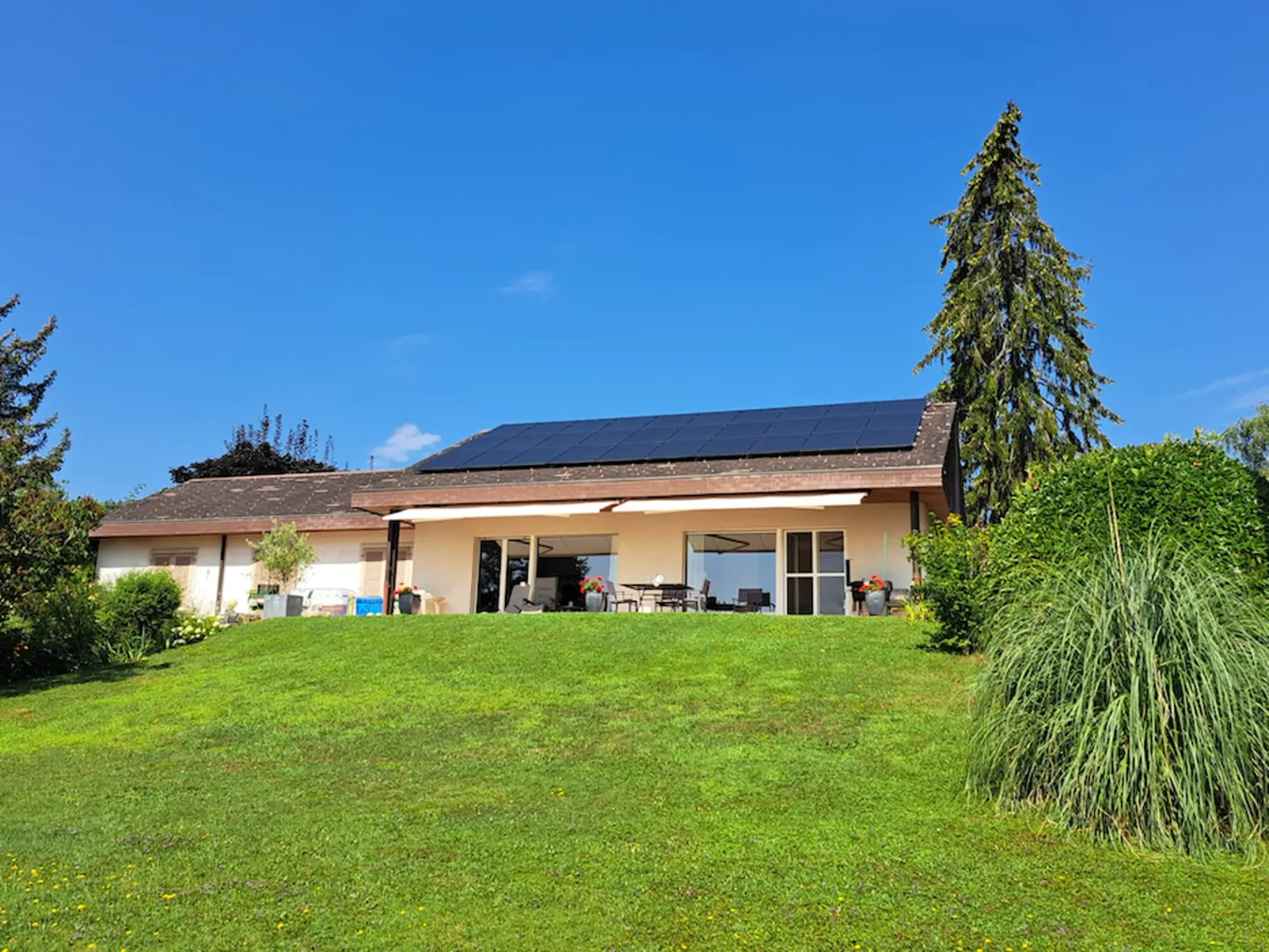 Einfamilienhaus in Vufflens-le-Château im Viagerverfahren (auf großem, bebaubarem Grundstück nach Ablauf des Wohnrechts)