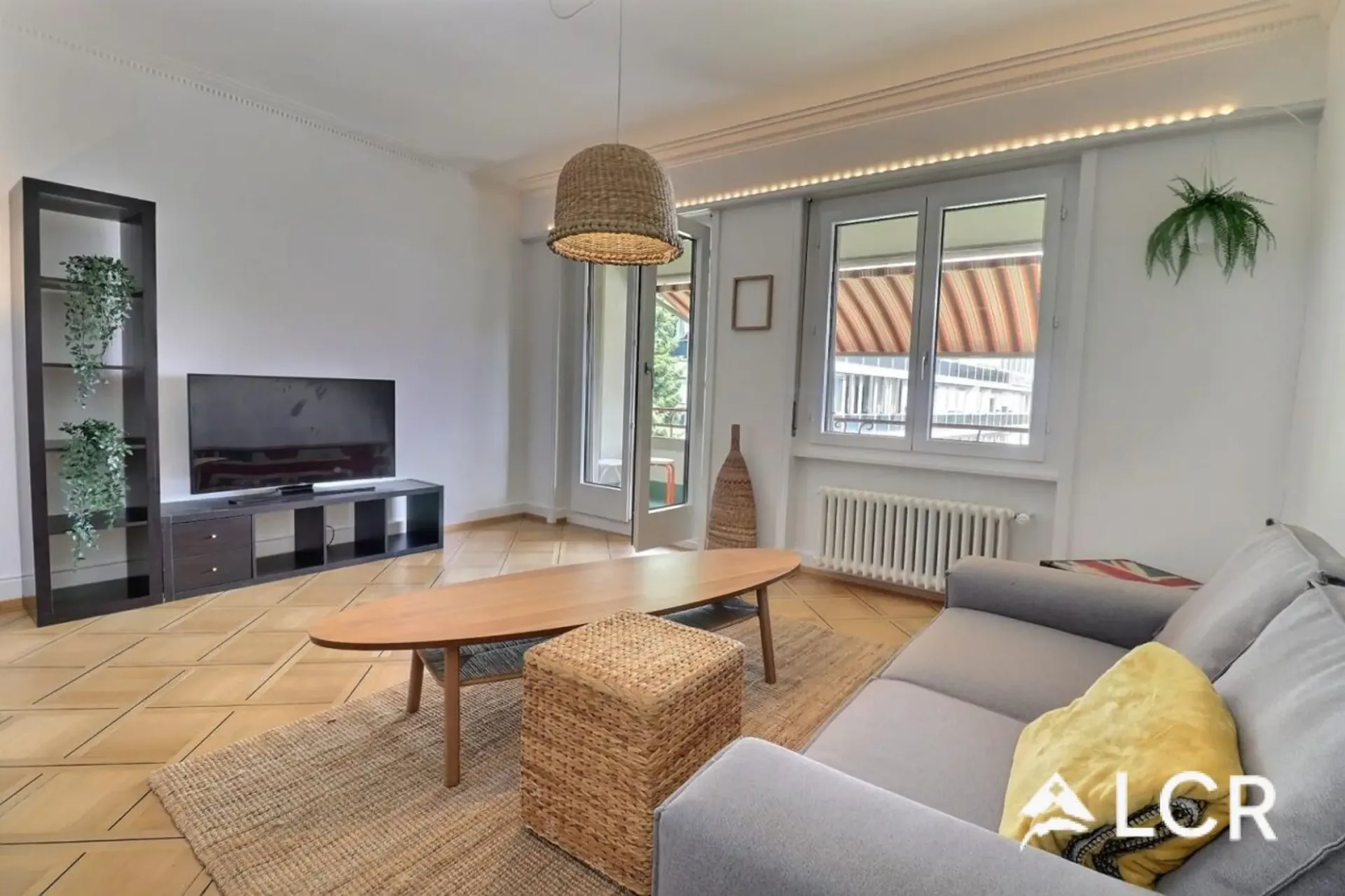 Schönes 2.5-Zimmer-Wohnung in Lausanne / 2 Schlafzimmer / 1 Balkon / 1 Parkplatz