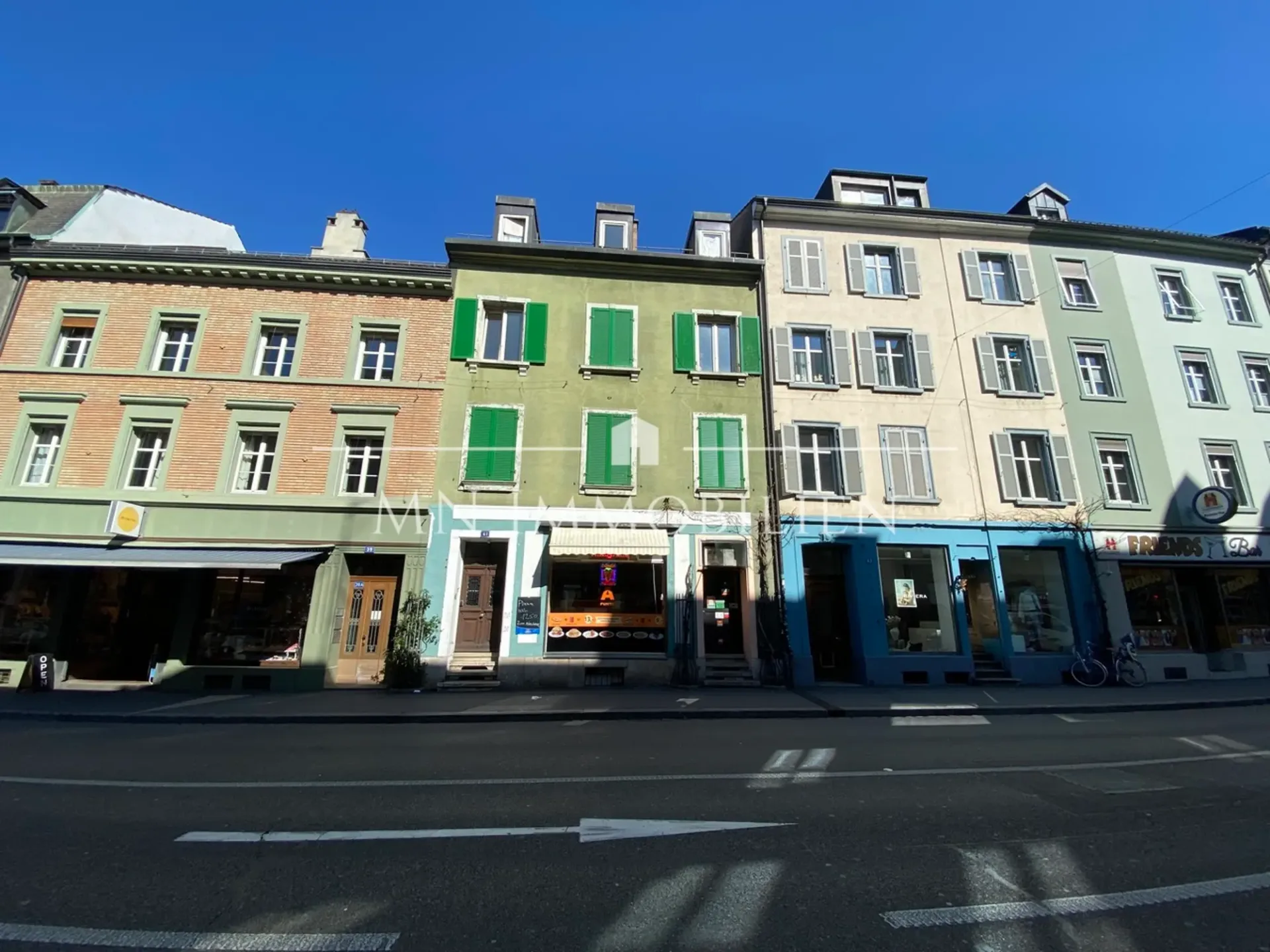 Mehrfamilienhaus im Herzen Basels nahe Rhein (Vollvermietet 6% R)