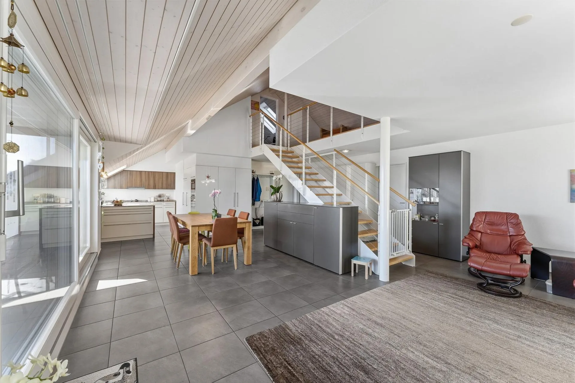 Helle 4.5-Zimmer-Maisonette-Wohnung mit grosszügigem Balkon