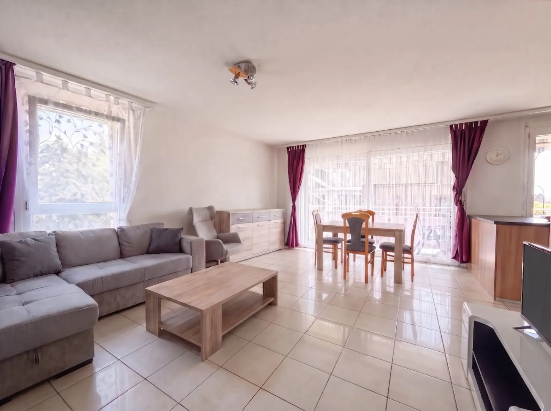 Appartamento in vendita a Losanna - 3 locali 75 m² con 2 bagni, un ampio balcone e un parcheggio interno