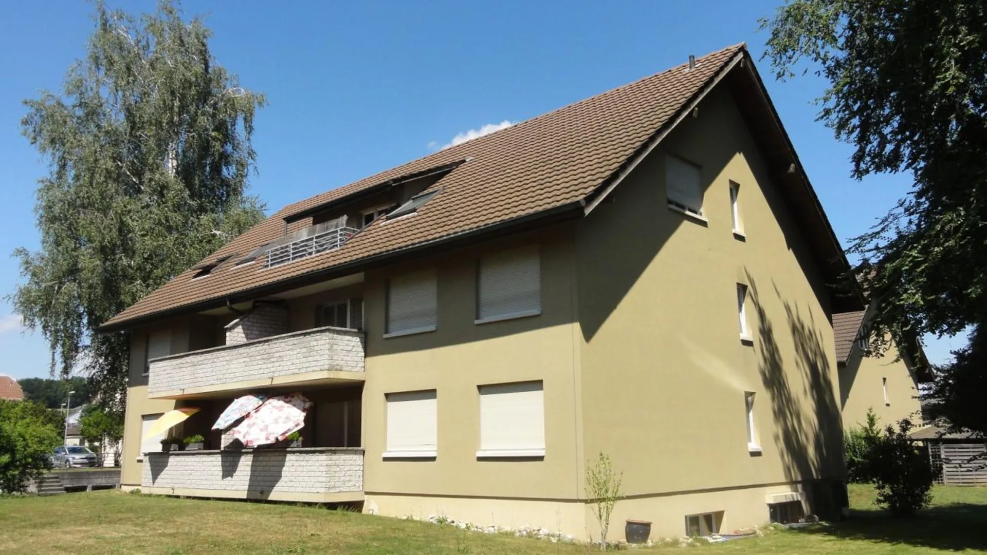 2 1/2-Zimmer-Dachwohnung im Grünen