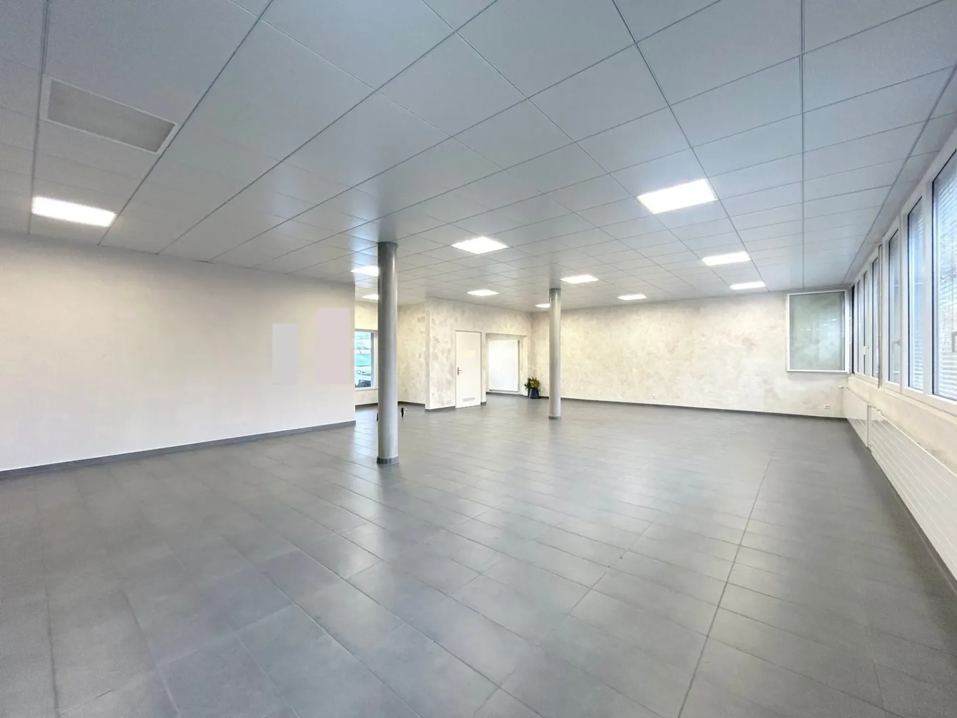 Gewerbe- / Bürofläche in Derendingen zu vermieten