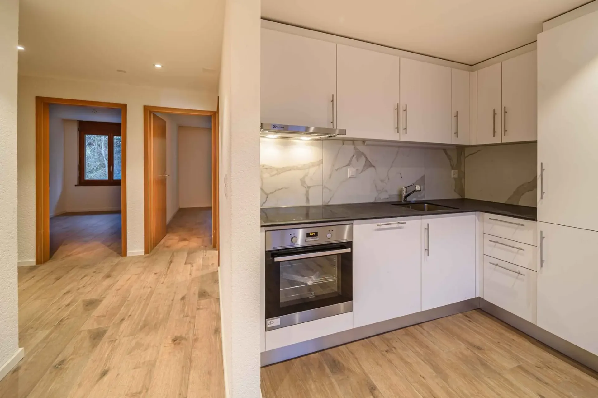 Exklusive 3.5-Zimmer-Luxuswohnung – frisch renoviert & bezugsbereit!