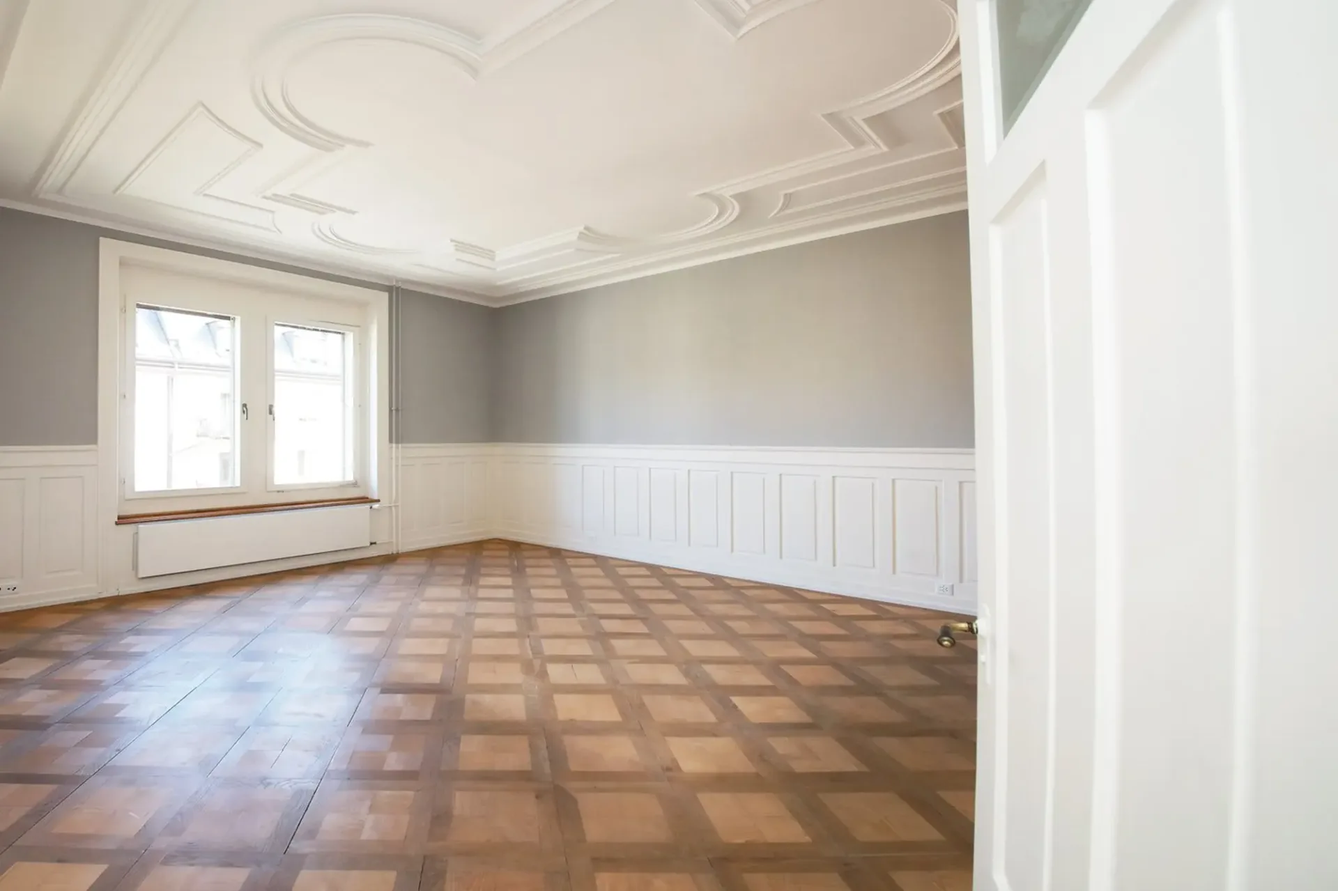 Elegantes 4-Zimmer-Altbau-Bijou (110m2) mit Balkon, Kreis 3