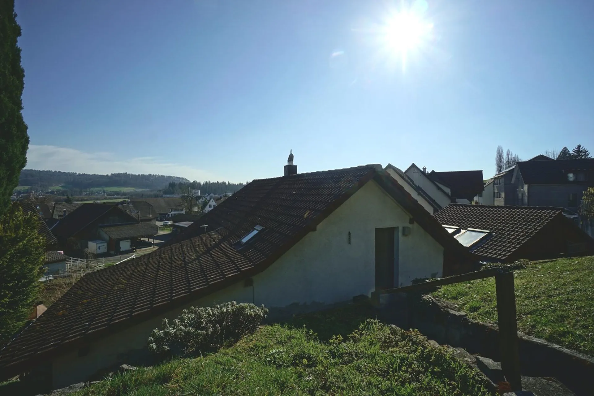 Freistehendes 4.5-Zimmer-Einfamilienhaus in ländlicher Idylle mit Aus- und Umbaupotential!