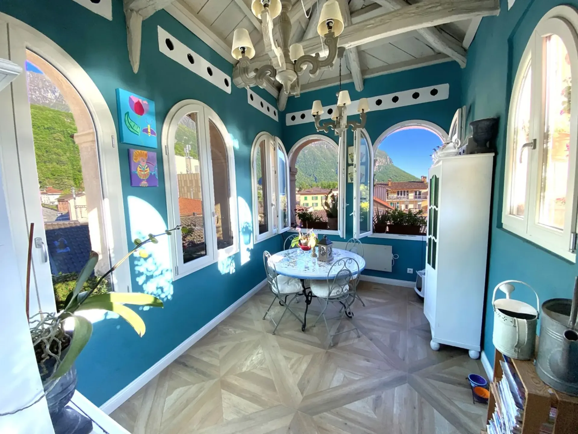 Charming 4-room apartment with panoramic tower