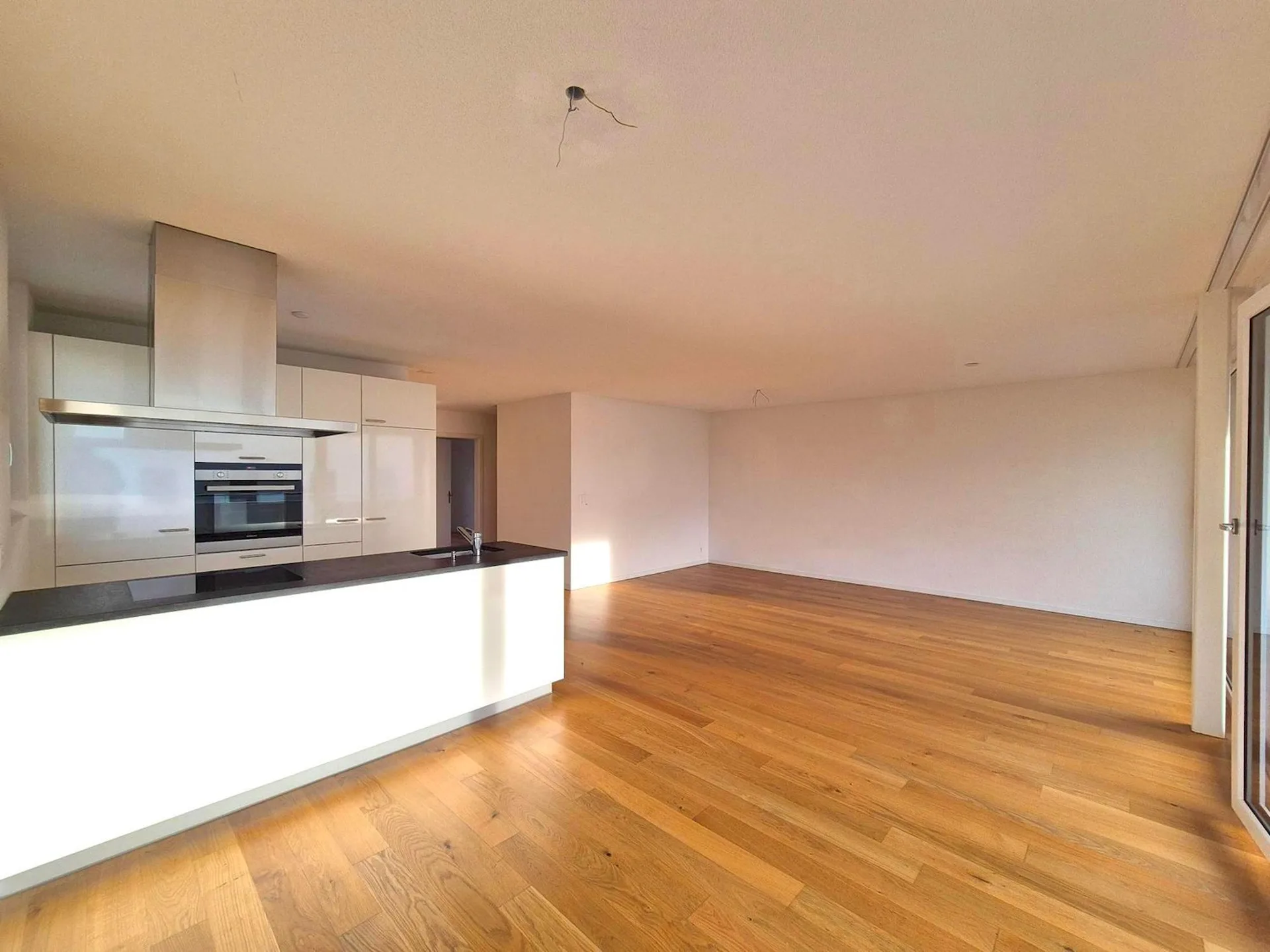 Moderne, Familienfreundliche 5.5 Zimmer Wohnung mit grossem Balkon