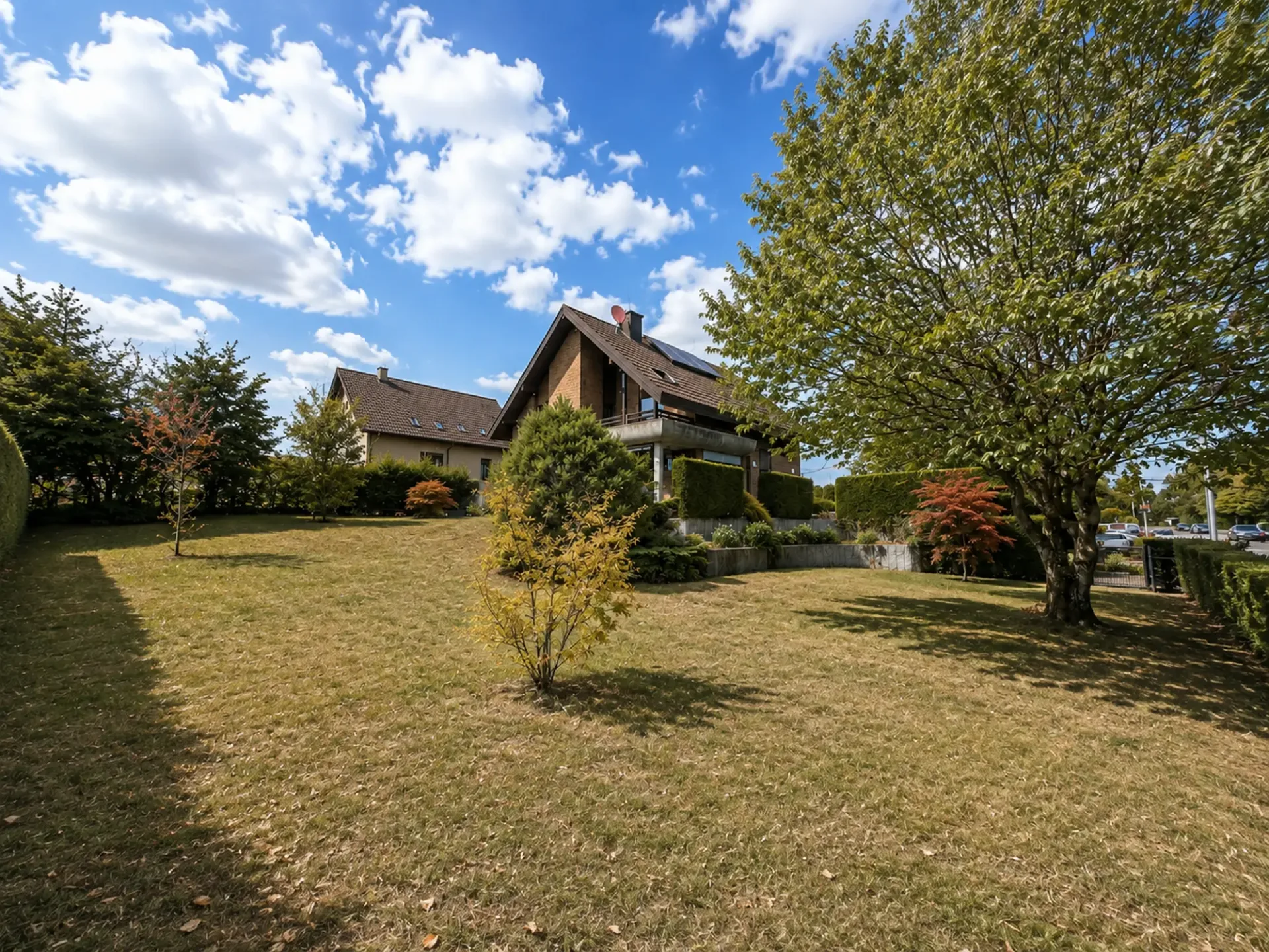 Freistehendes 6.5-Zimmer-Einfamilienhaus in Oberwil BL mit grossem Garten
