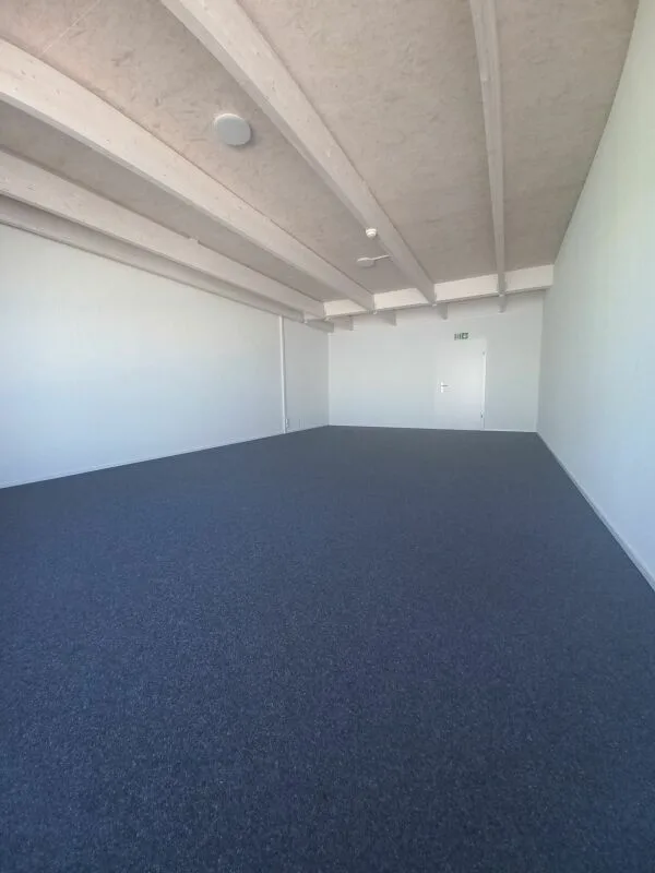 Espace commercial pour de grands projets à louer
