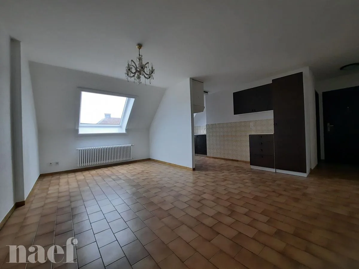 Helles 3-Zimmer-Wohnung in einem Gebäude mit Gemeinschaftsgarten