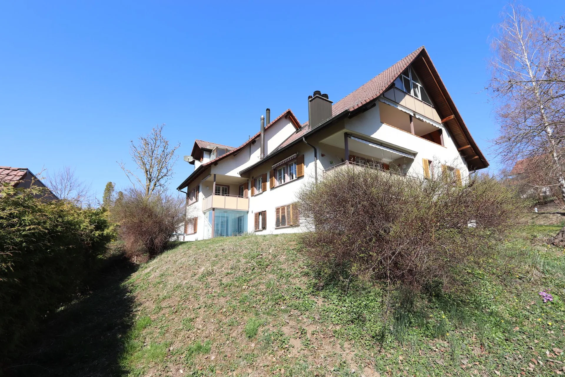 Charmante 2.5-Zimmerwohnung mit Wintergarten und Sitzplatz