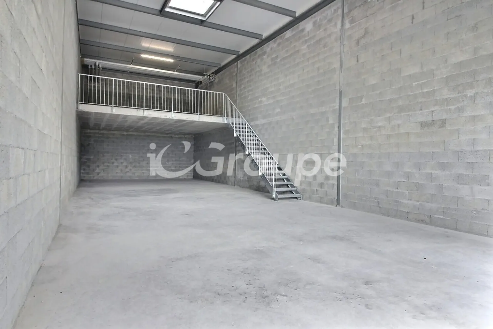Große Lagerboxen - 179 m²/ Werkstatt in Saxon | Verfügbar ab sofort