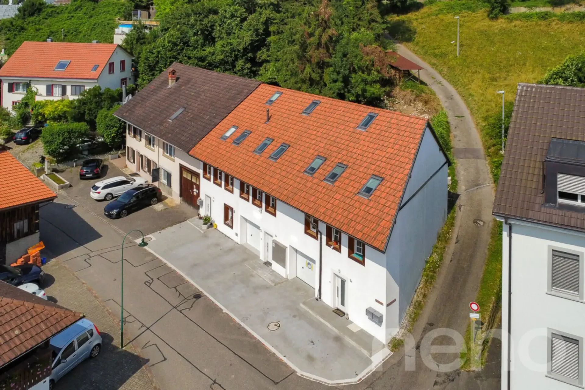 Grosszügiges Mehrfamilienhaus mit 3 Einheiten an ruhiger Lage
