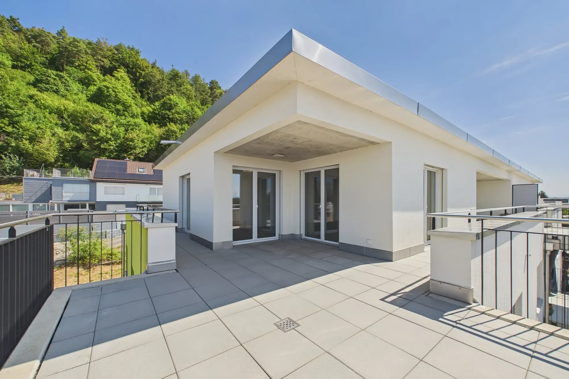 Moderne 4-Zimmer-Dachwohnung im Neubau in Gampelen
