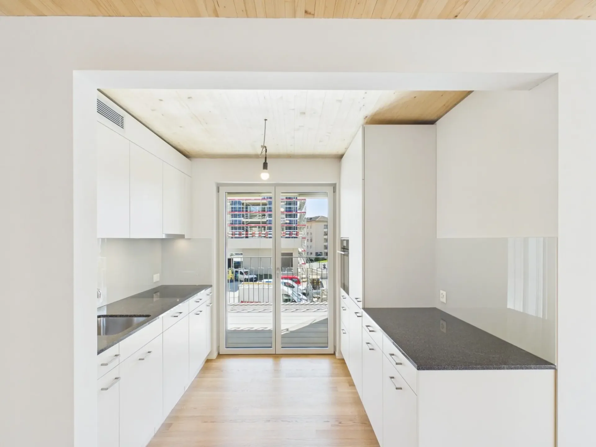 Familienfreundliche 3.5-Zimmer-Neubauwohnung mit Kindergarten im Areal