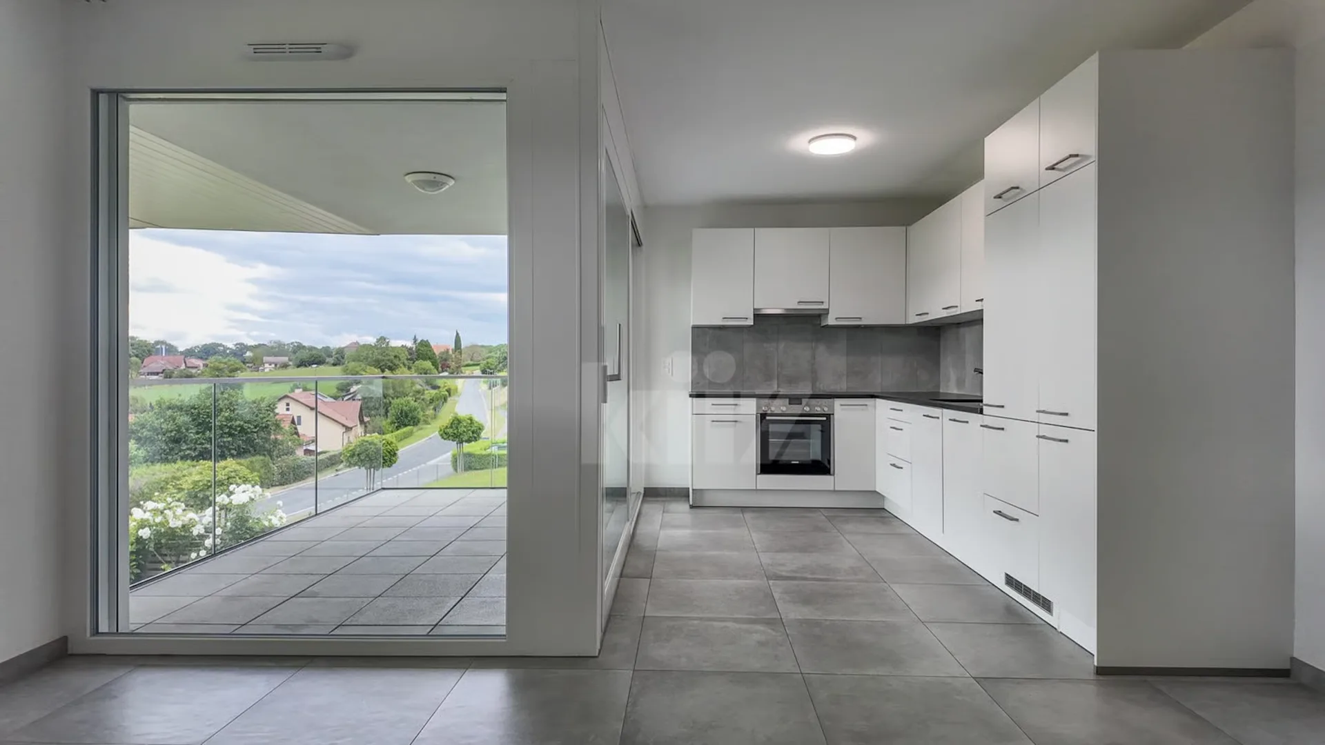 Zweigeschossige Wohnung mit Seeblick in der Nähe von Yverdon