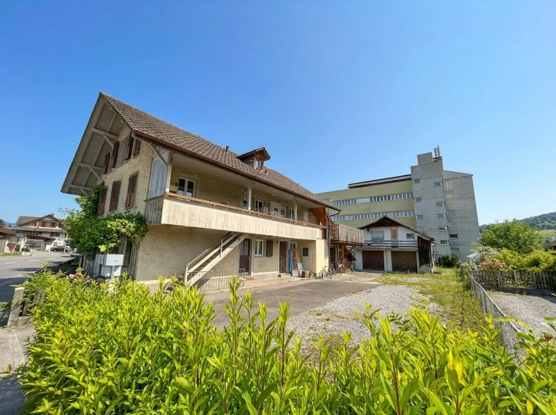 Mehrfamilienhaus mit 6 Einheiten und 4 Garagen in Steffisburg kaufen