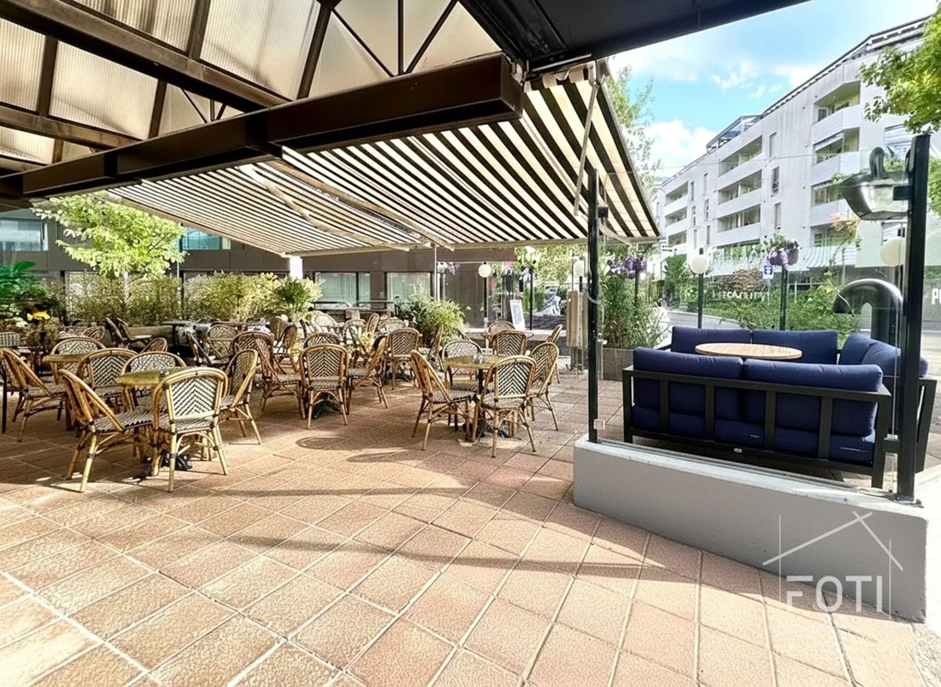Lokal mit Terrasse