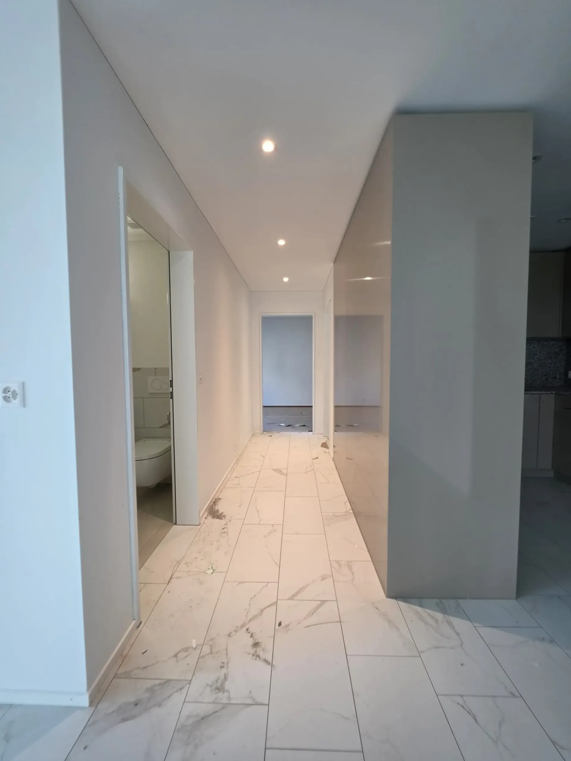 Erstvermietung im HIGH FIVE  4.5-Zimmer-Wohnung mit Wintergarten & Balkon