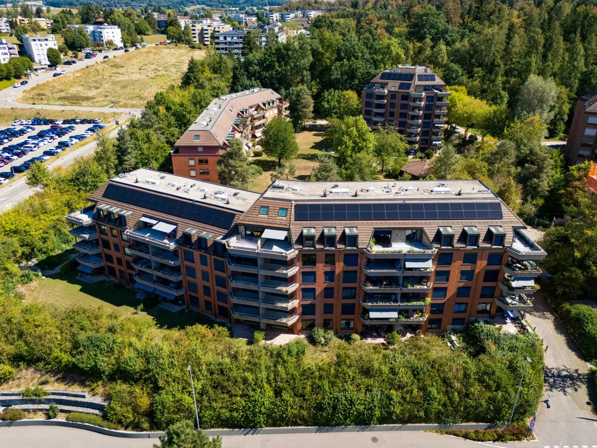Platz für die ganze Familie  4.5 Zimmer mit zwei Balkonen im Brünnlipark