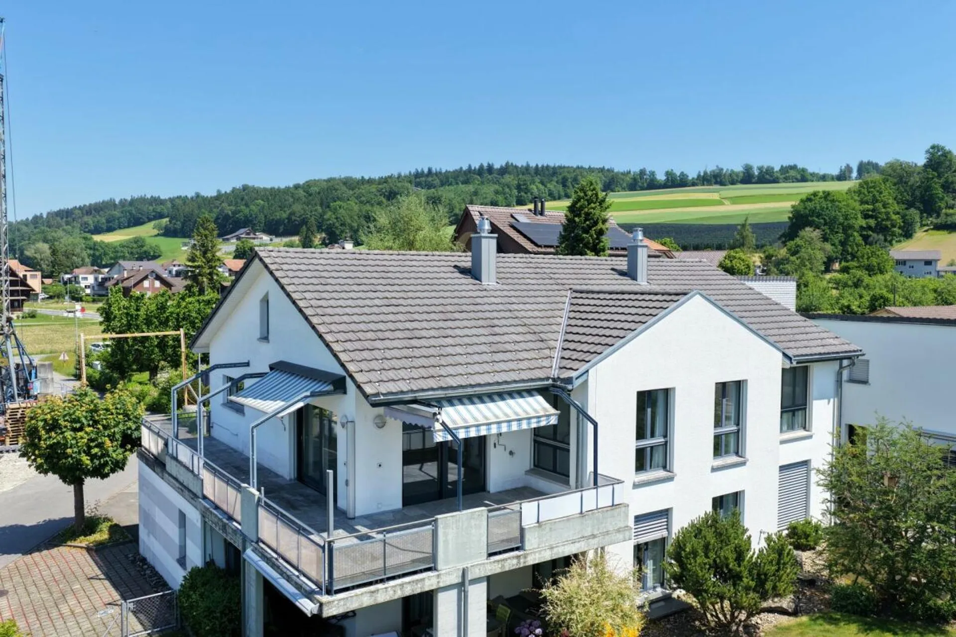 Einzigartige Maisonette-Dachwohnung mit sonniger Terrasse