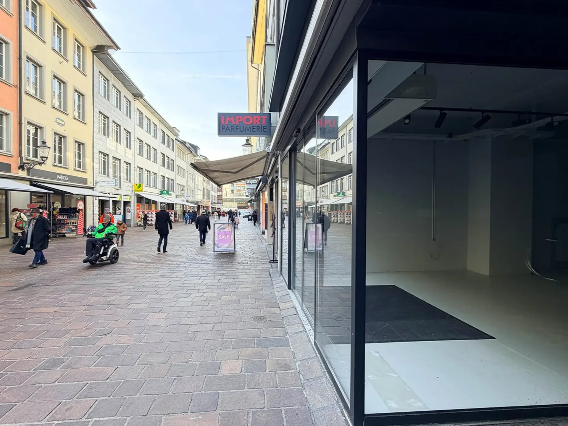 Vielseitig nutzbare Laden-/Gewerberäumlichkeiten an bester Passantenlage