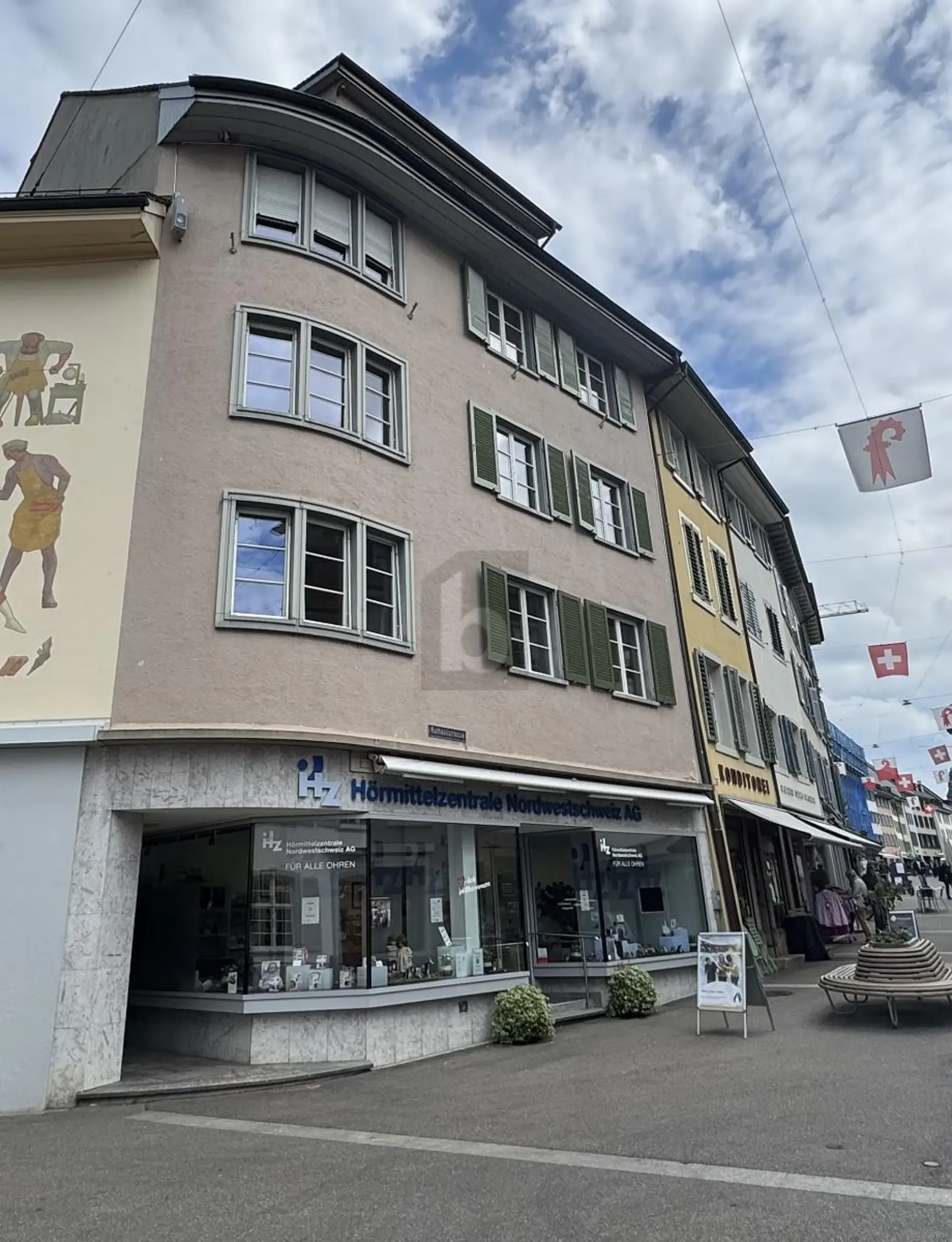 SPACIOUS IN THE HISTORIC TOWN!