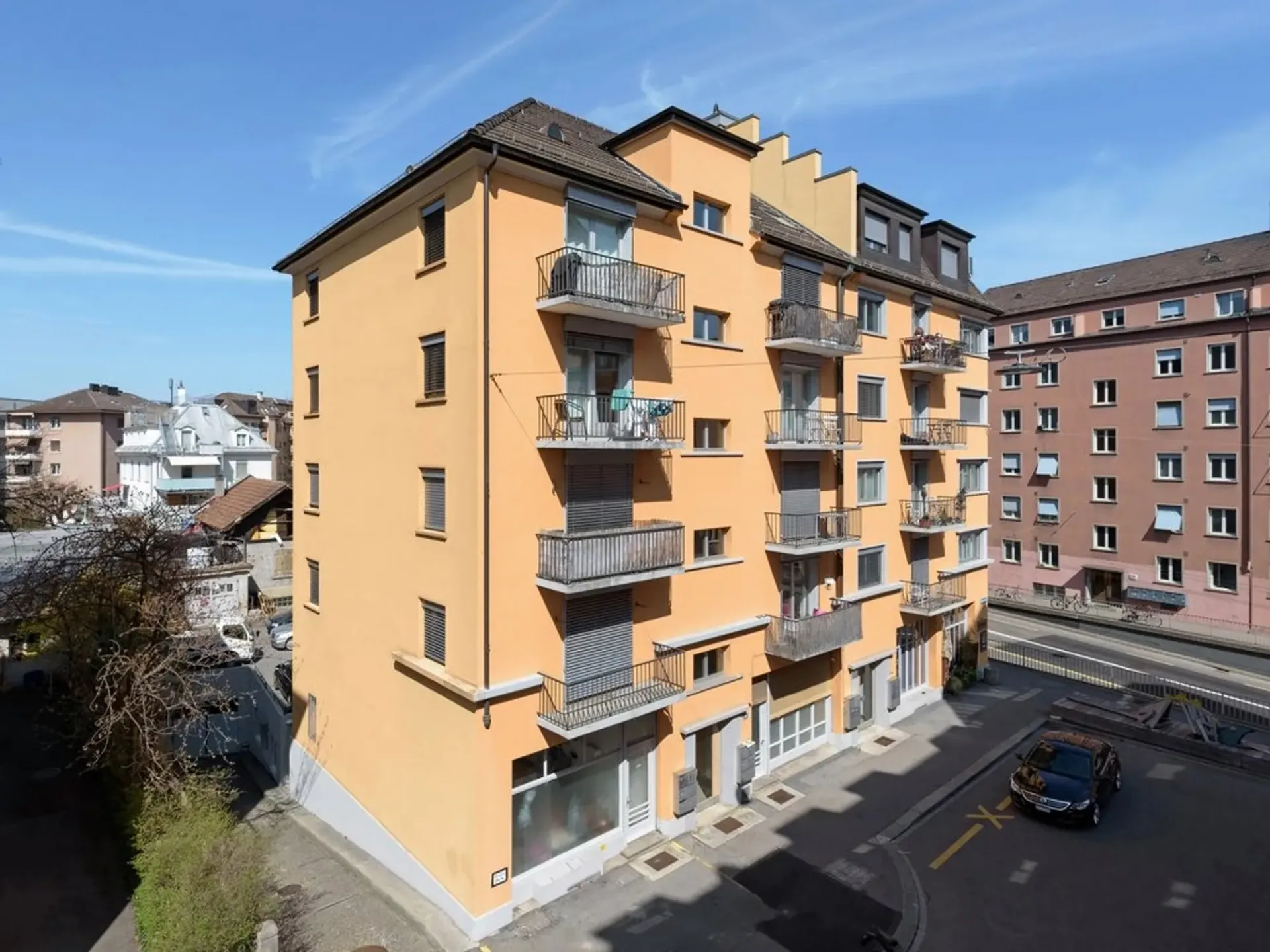 Place de stationnement dans le garage souterrain, 8045 Zurich