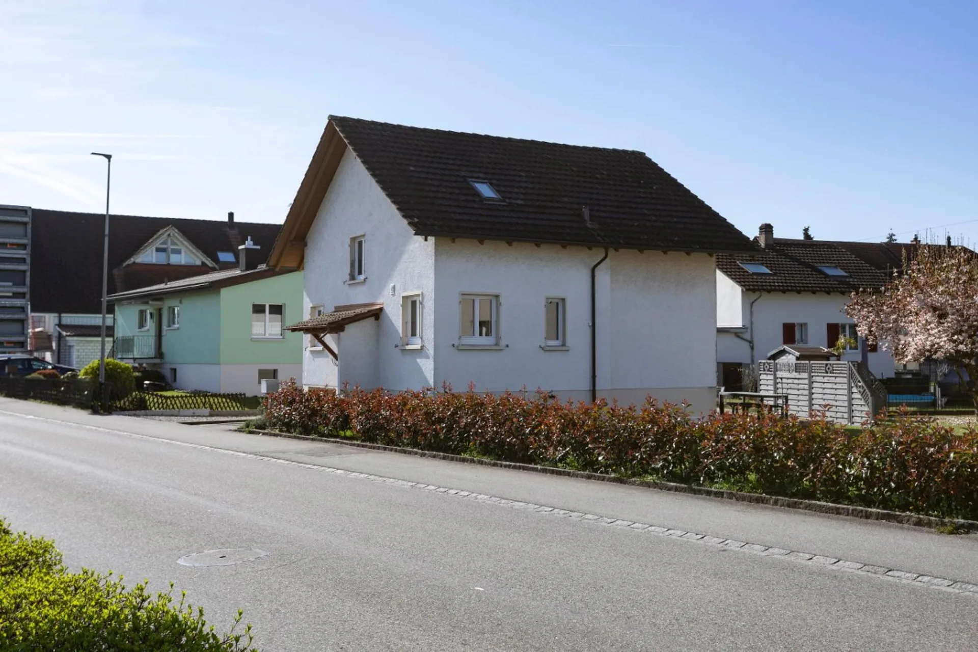 Maison de famille charmante avec grand jardin à Subingen