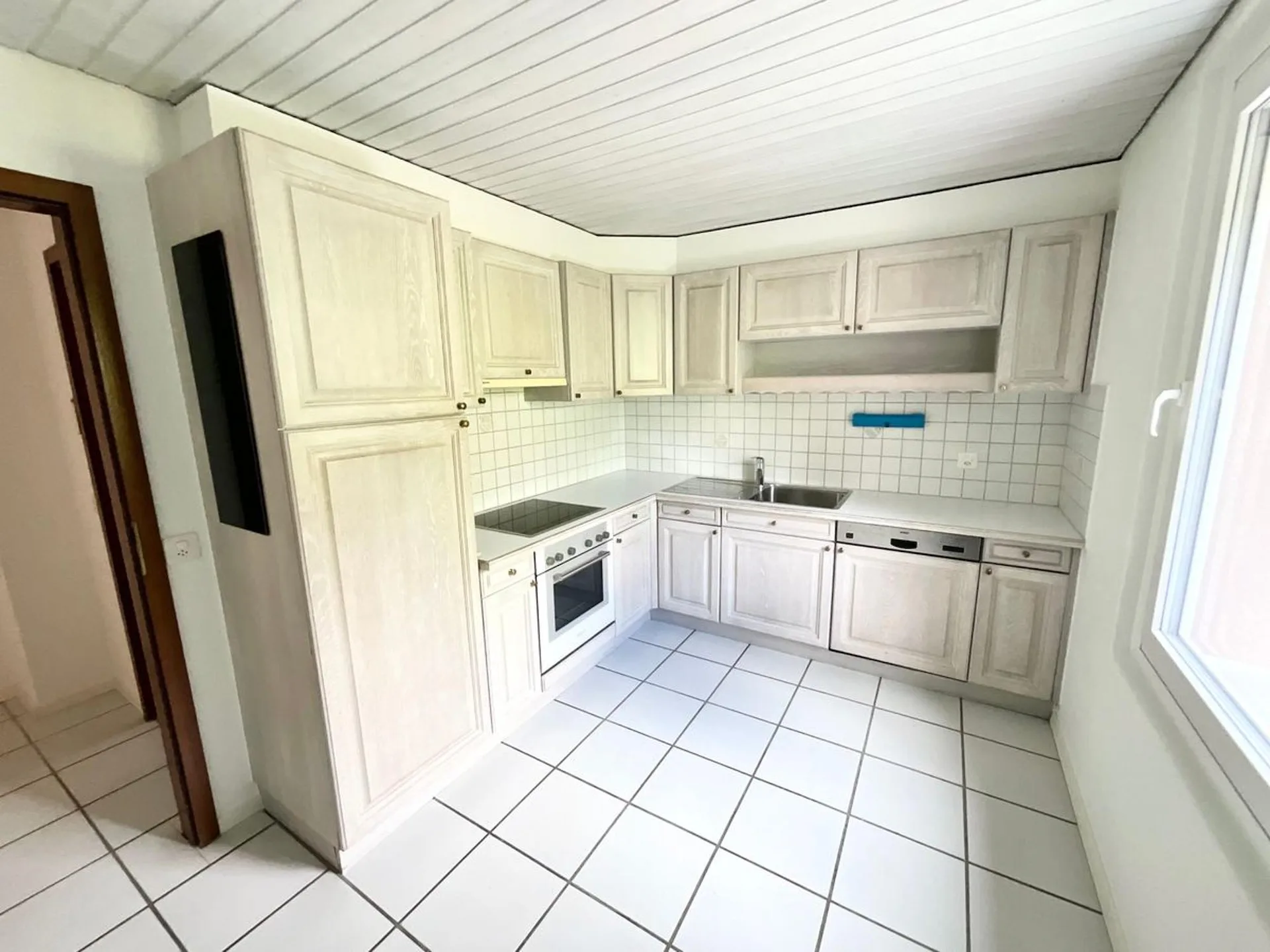 Schönes helles 3-Zimmer-Apartment mit Balkon und freier Aussicht
