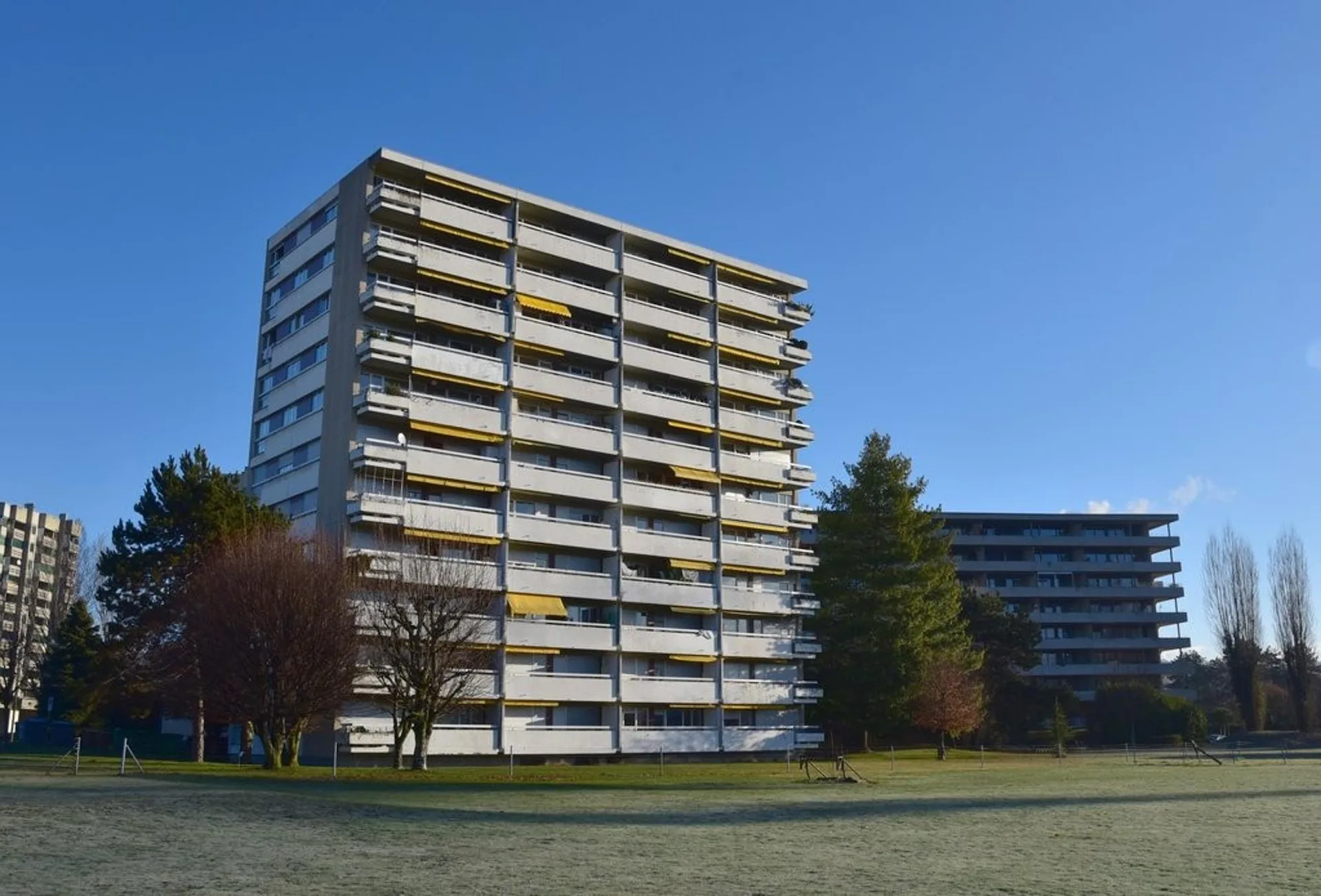 Prächtige Wohnung mit Panoramablick auf den See und die Alpen