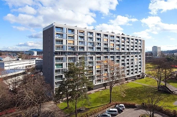 Moderne 3.5-ZW im 5. OG à 71 m²