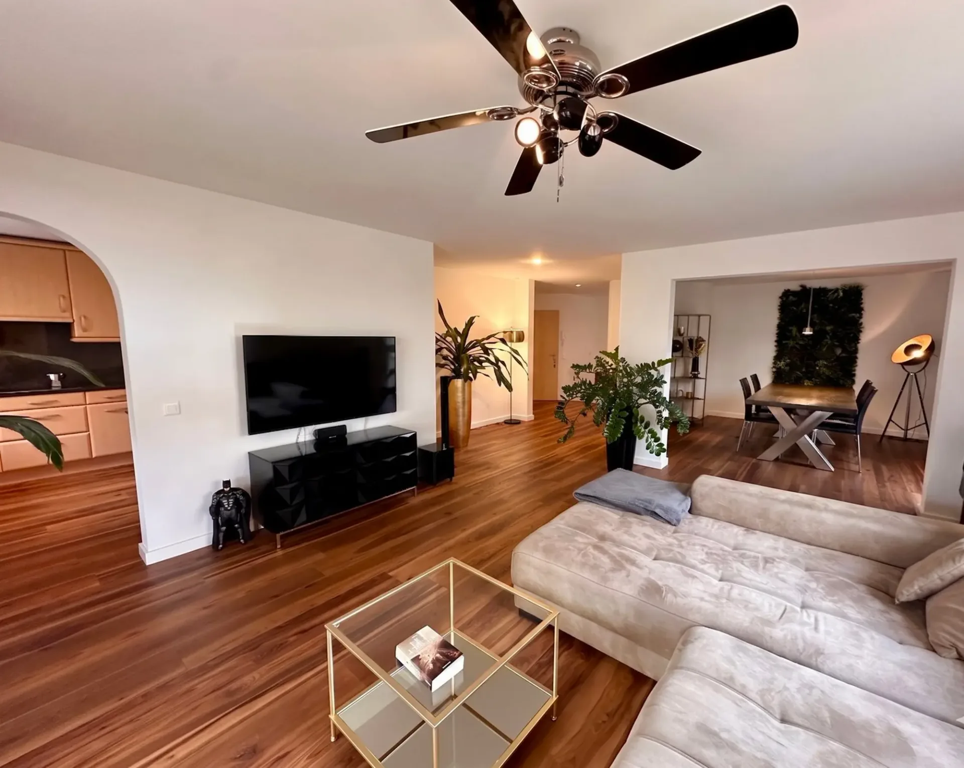 Exklusive 4.5-Zimmer- Gartenmaisonette in Winkel ZH