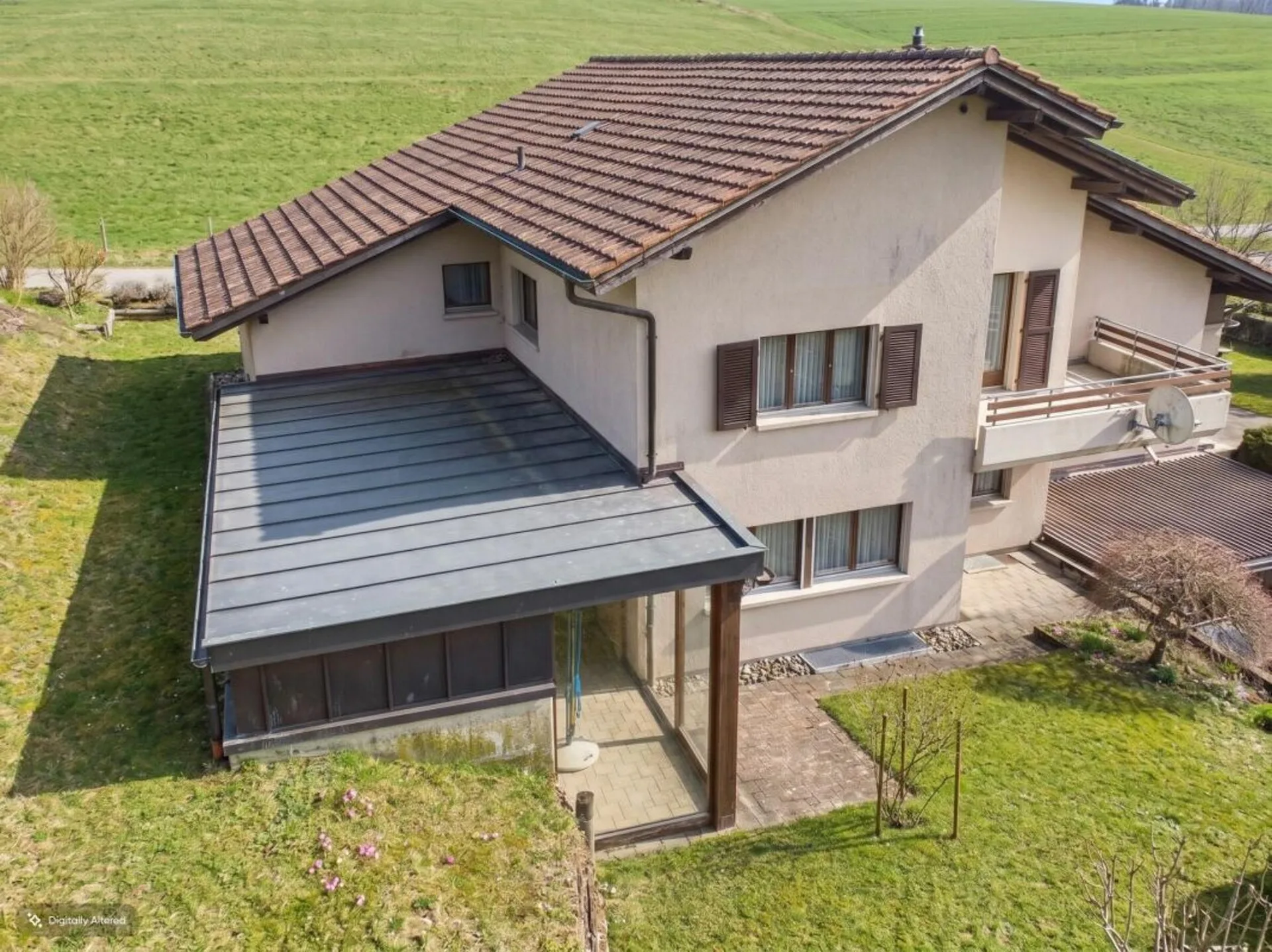 Maison unifamiliale de 6,5 pièces avec double garage et grand avant-cour à un emplacement inconstructible à Maugwil/Bronschhofen